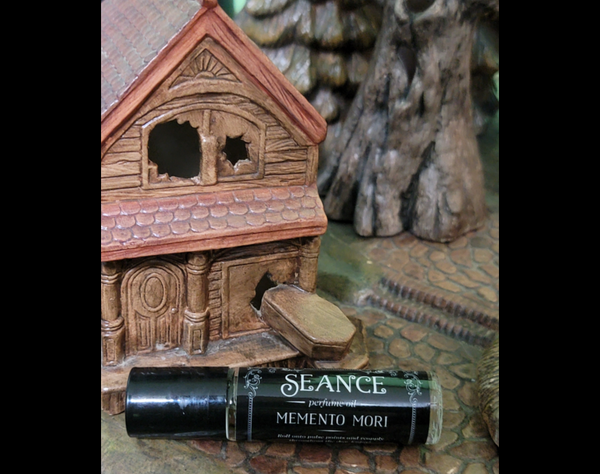 Memento Mori perfume by Seance