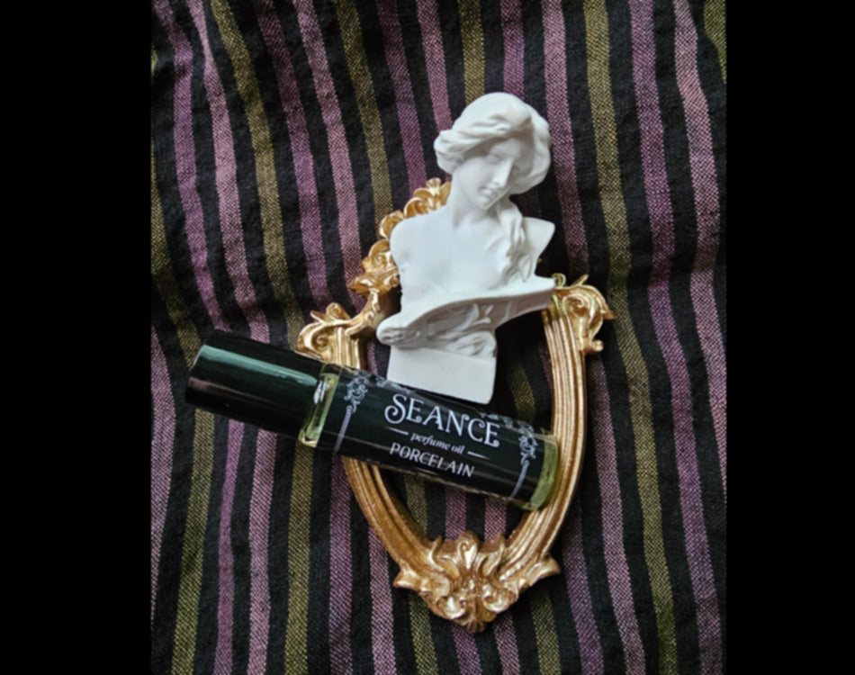 Porcelain perfume by Seance